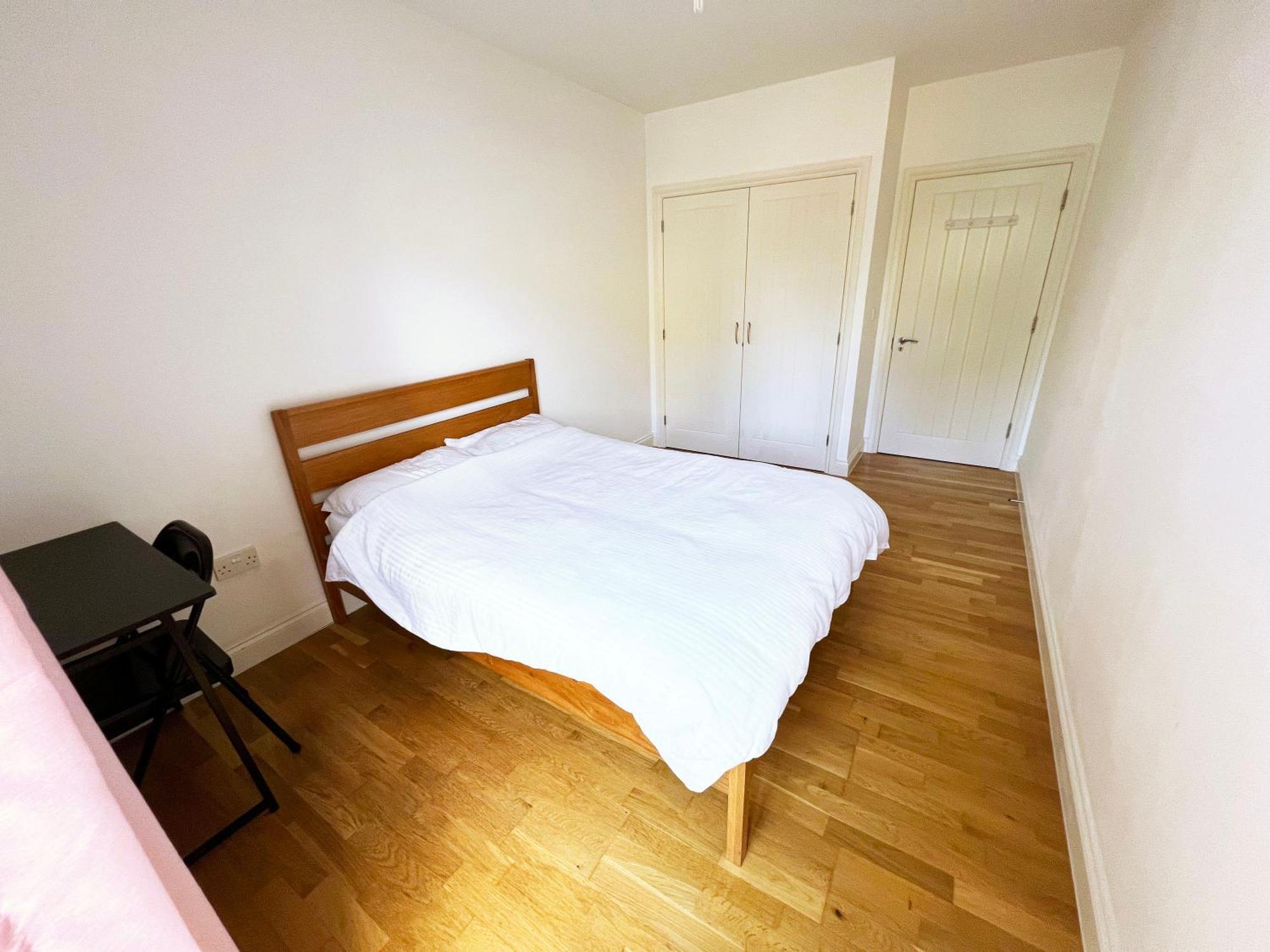 Bedroom 2, Queens Road London Eksteriør bilde