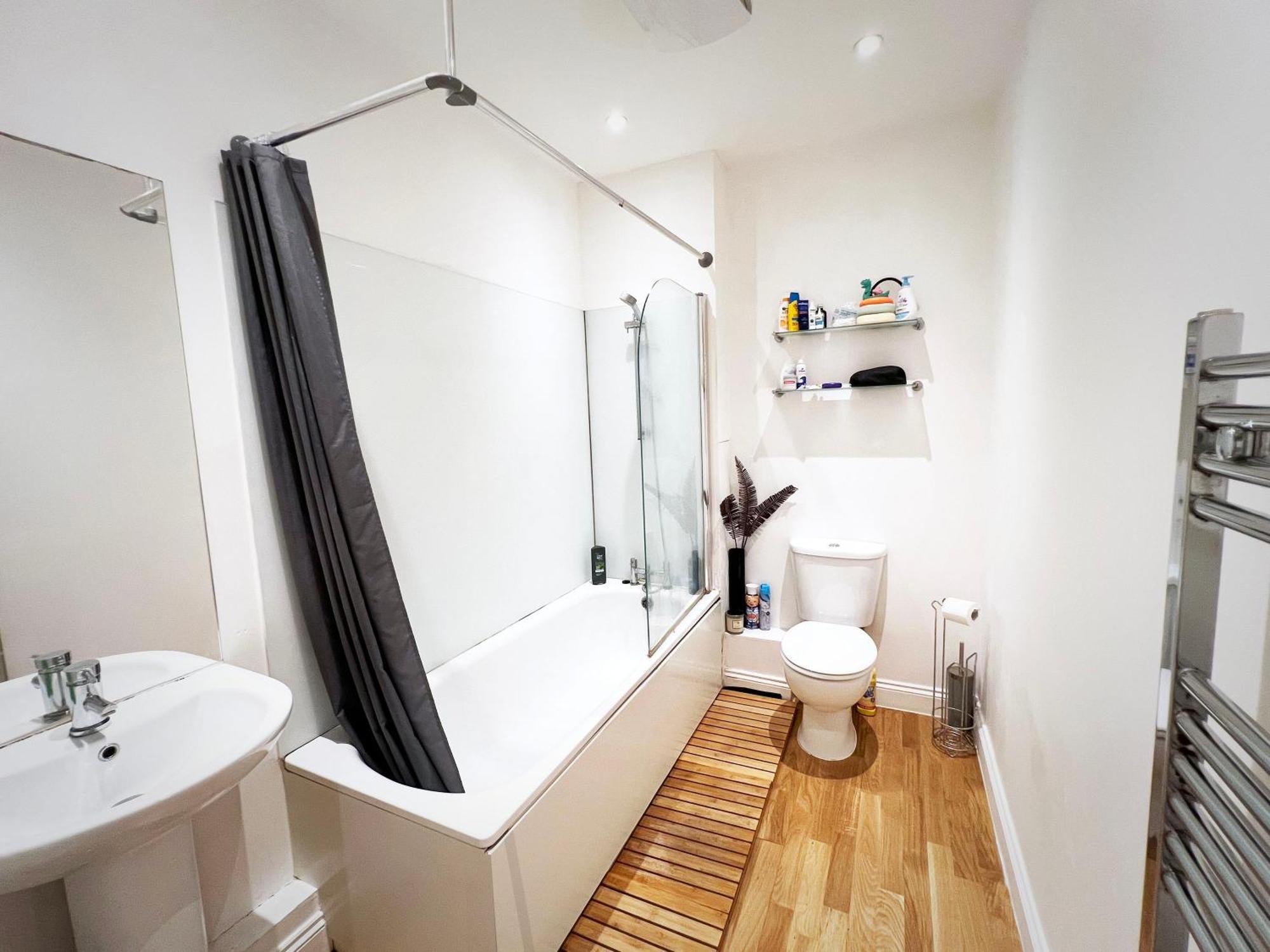 Bedroom 2, Queens Road London Eksteriør bilde